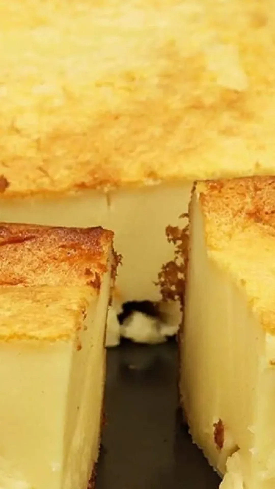 Bolo mole de liquidificador, uma receita cremosa típica de vó que é fácil de fazer e fica irresistível