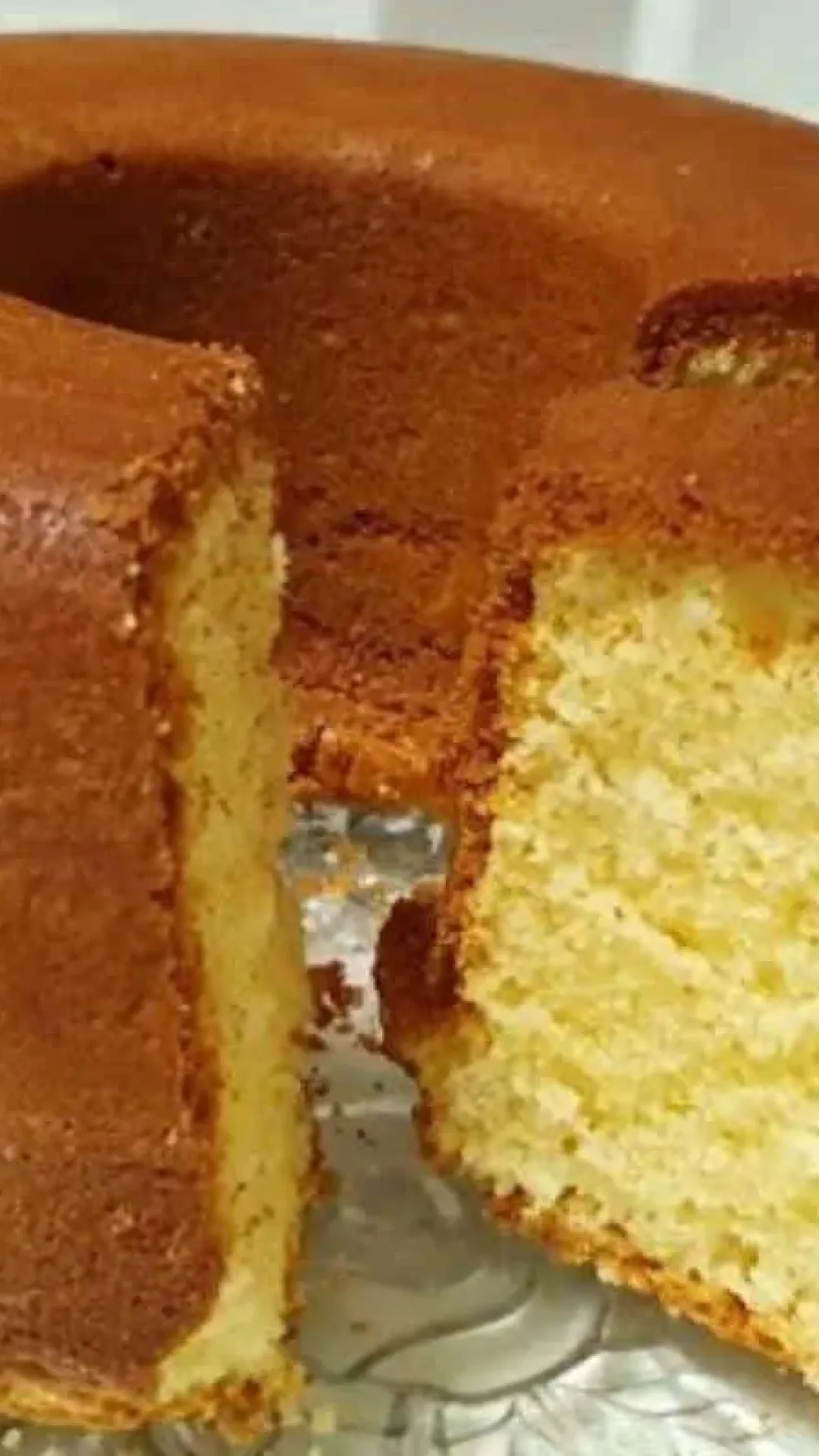 Bolo simples e fofinho para você fazer rapidinho para as visitas do chá da tarde