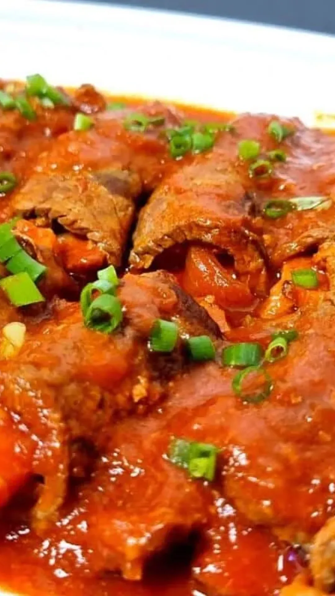 Bracciola ou bife a rolê para servir um prato clássico e saboroso no seu jantar de fim de ano