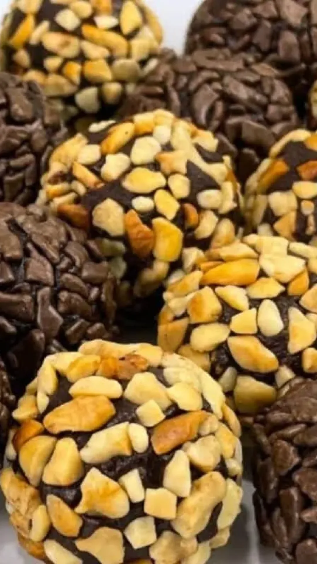 Brigadeiro sem açúcar, sem leite e sem adoçante: feito com apenas 4 ingredientes simples