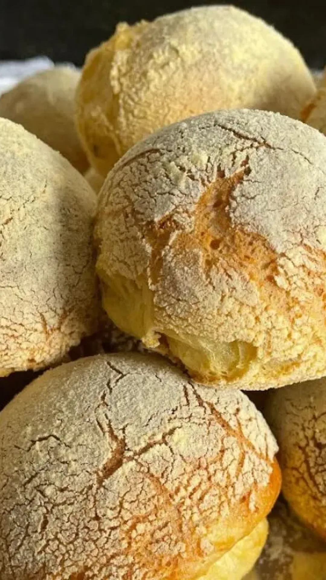 Broa de fubá: a receita caseira e tradicional que é feita igual antigamente para acompanhar seu café da tarde.