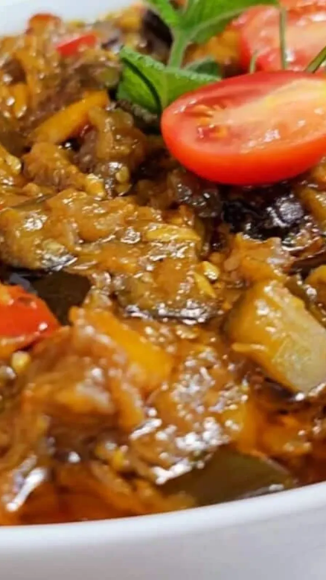 Caponata de berinjela: um acompanhamento surpreendente, saboroso e fácil de preparar