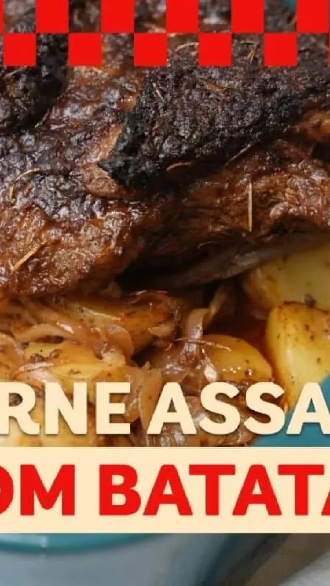 Carne assada com batatas: a carne fica muito macia e as batatas coradas, uma delícia