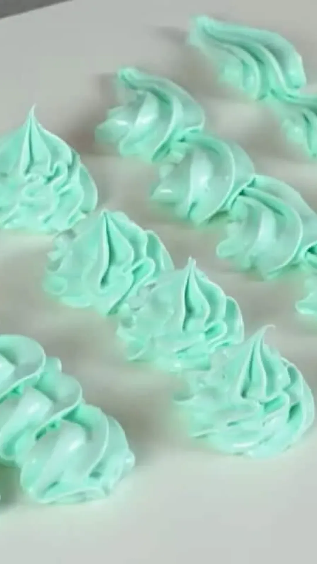 Chantilly caseiro: feito com 3 ingredientes, nunca mais erre o ponto dessa cobertura deliciosa