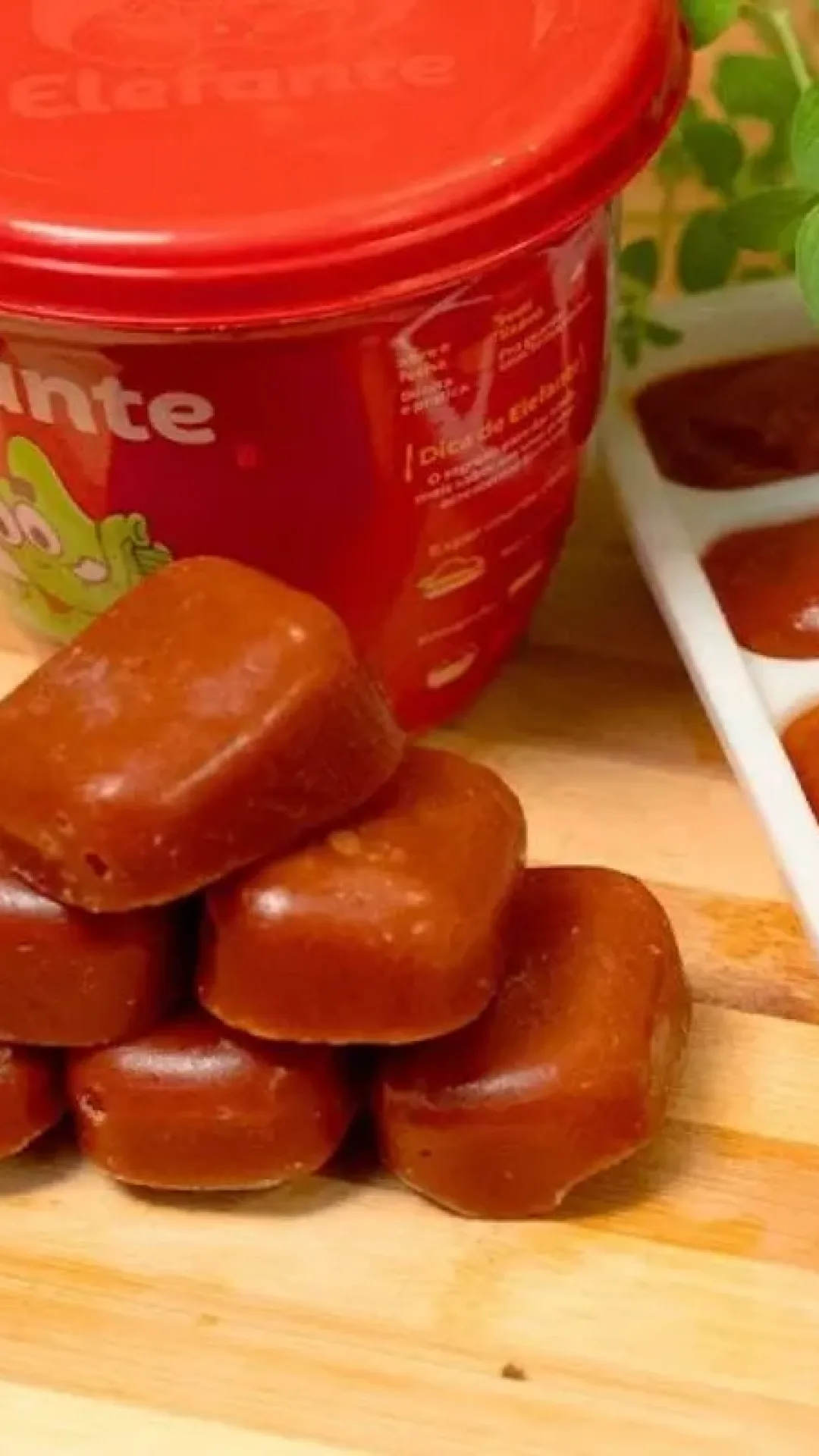 Como armazenar extrato de tomate para que ele dure muito mais na sua geladeira