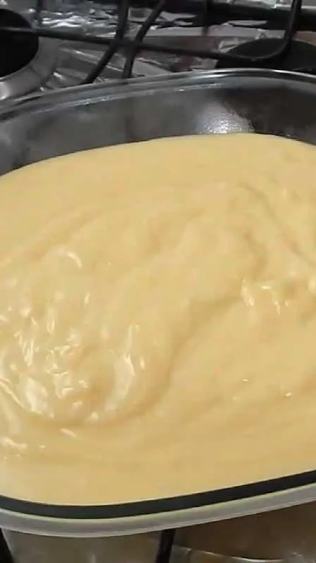 Como fazer creme para recheio de bolo fácil e que não fica muito doce