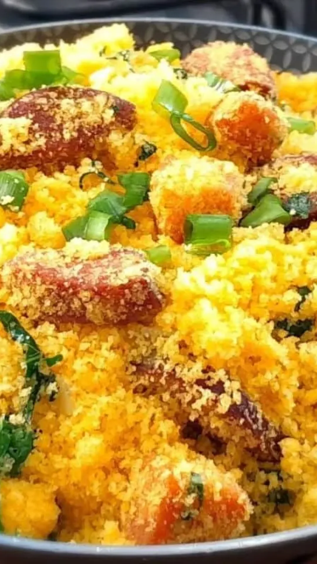 Como fazer fubá suado mineiro com bacon e calabresa, o tradicional cuscuz mineiro cheio de sabor