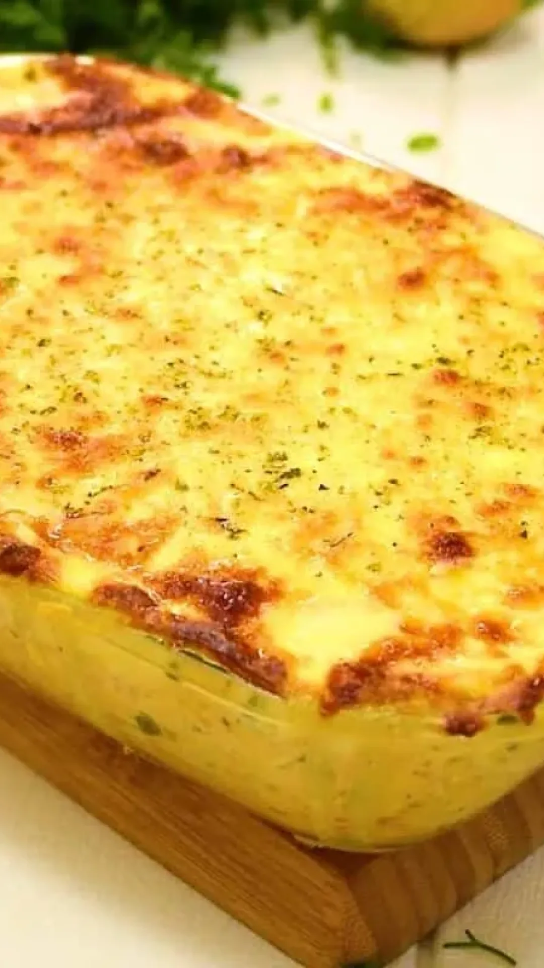 Como fazer gratinado de frango para um almoço de domingo rápido, econômico e que todos vão amar