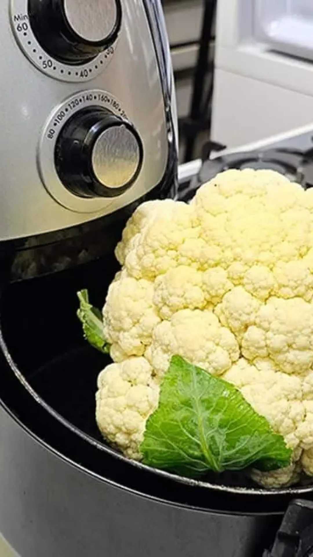Couve-flor na air fryer, que é fácil de preparar, fica com um tempero incrível e todos vão amar