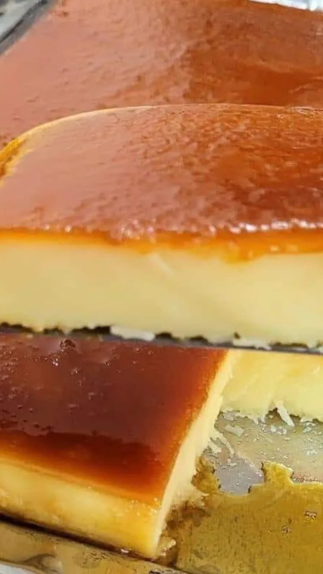 Cozinheira profissional ensina a fazer um verdadeiro pudim de padaria para o fim de ano