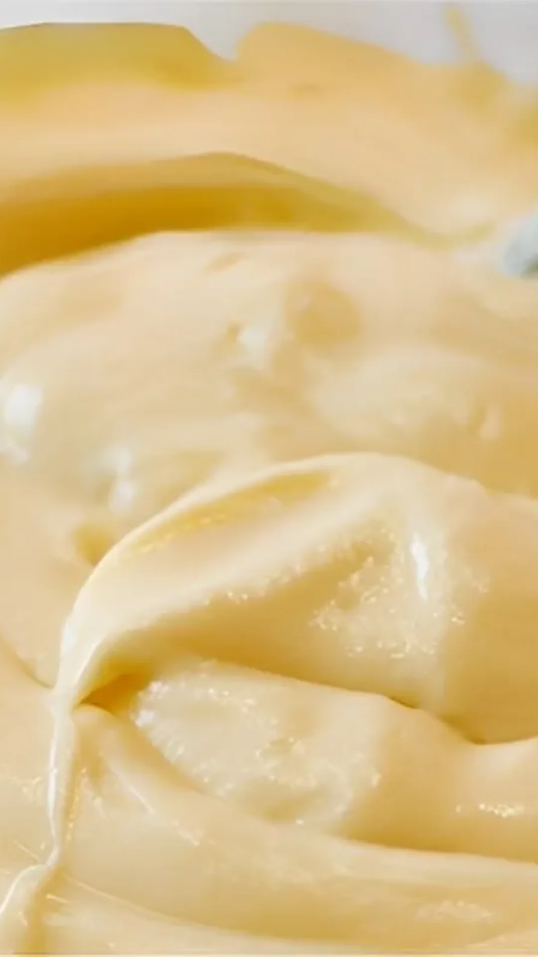 Creme belga de Leite Ninho para comer de colher ou para rechear bolos e tortas