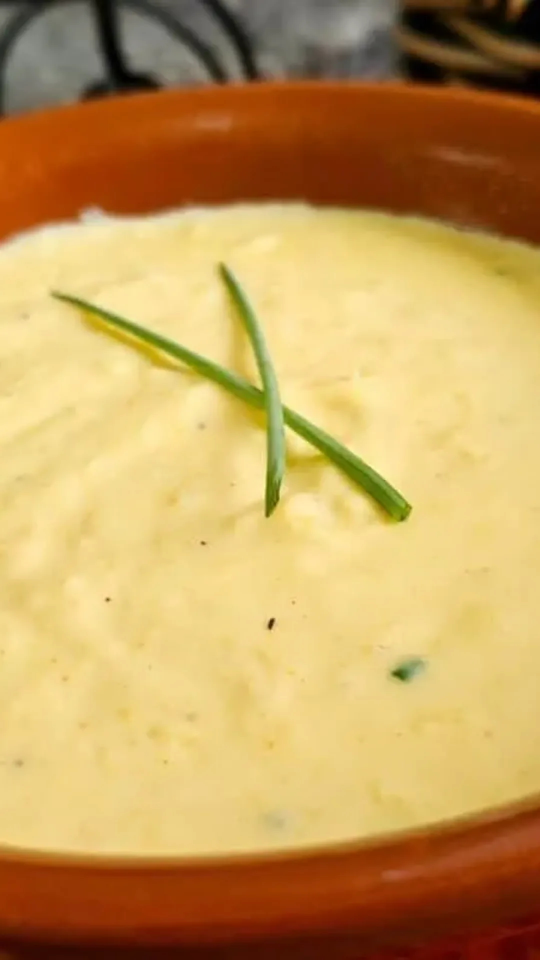 Creme de milho perfeito, simples e muito cremoso para deixar seu prato principal ainda mais gostoso