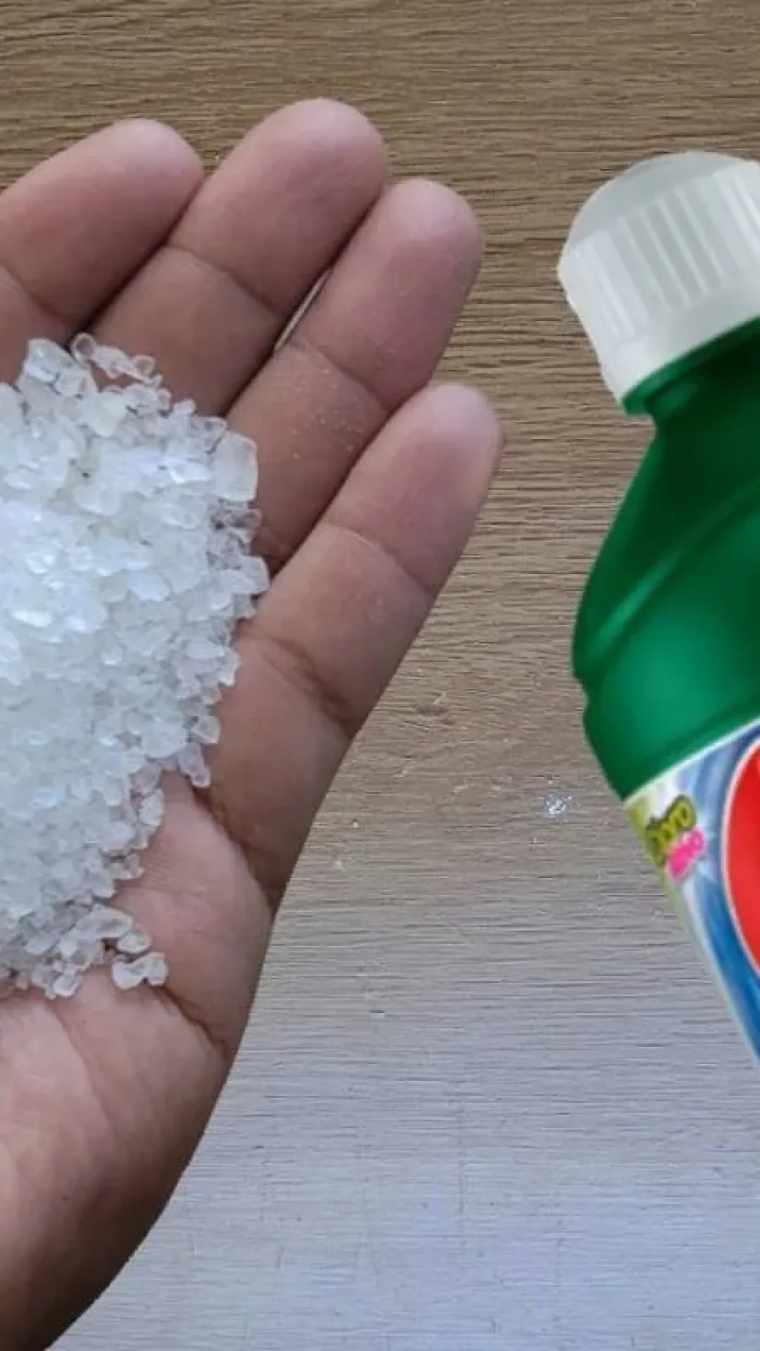 Depois que aprendi a fazer água sanitária caseira parei de gastar dinheiro no mercado