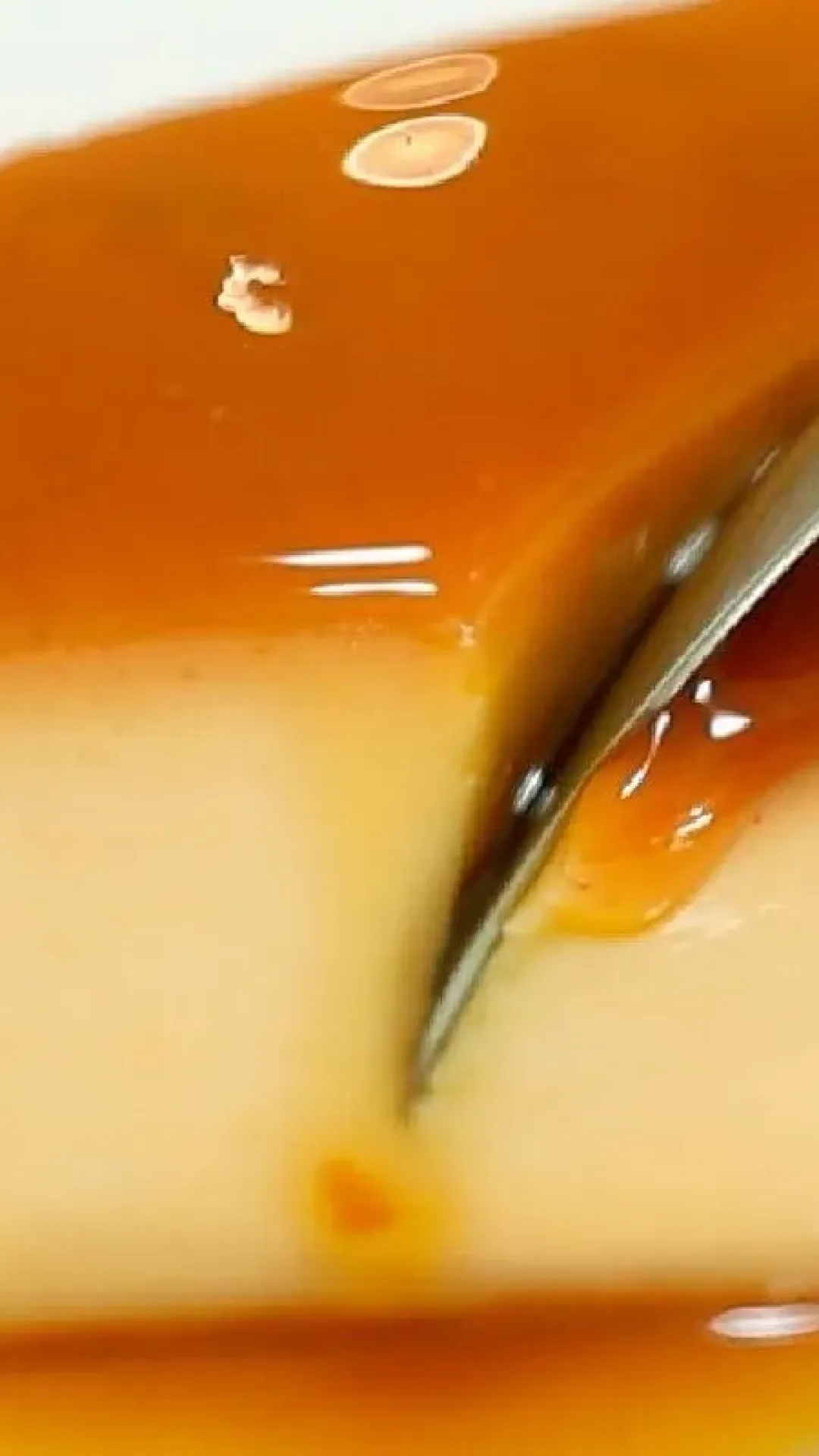 Descubra a gostosura e a textura do pudim de paçoca