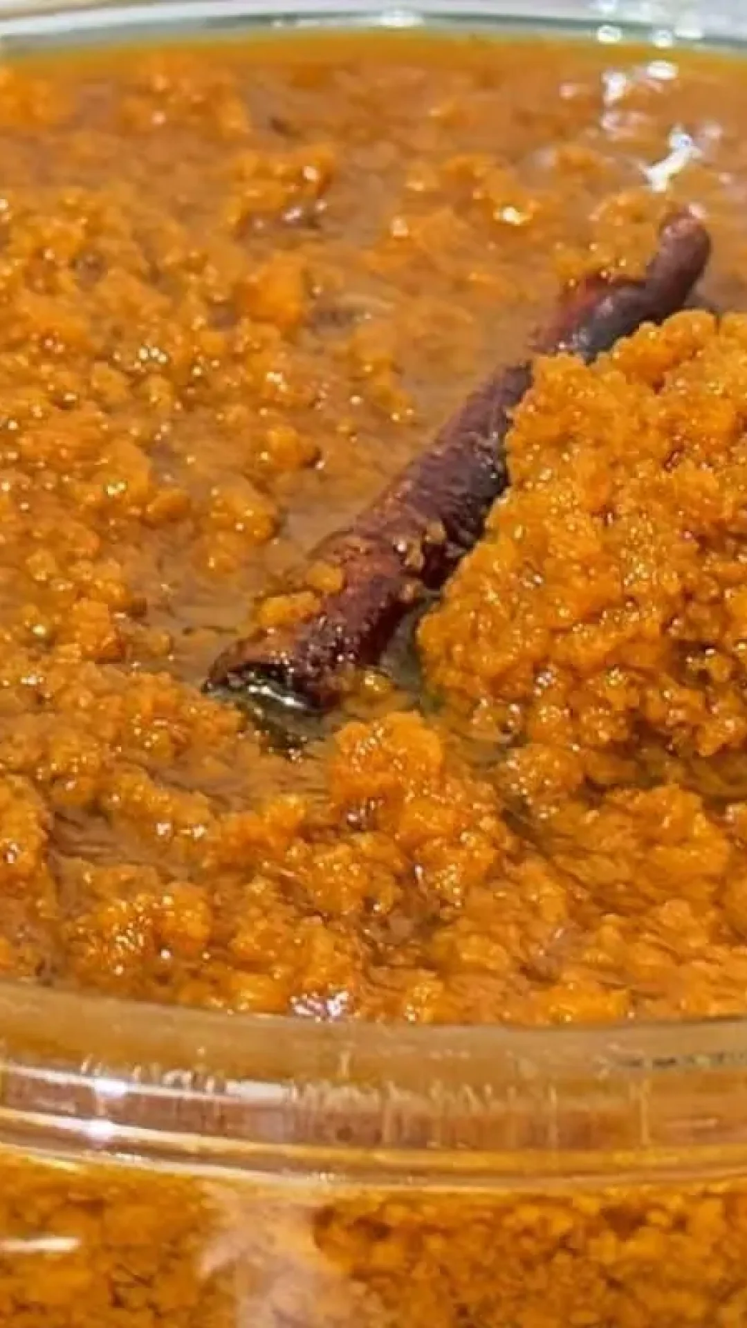 Doce de leite ambrosia, um doce de leite talhado tradicional que é de comer lambendo os dedos