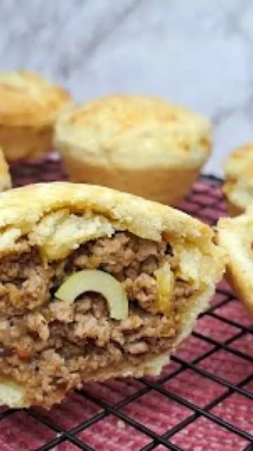 Empadinha de carne moída: segredo da massa que desmancha na boca de tão macia e saborosa