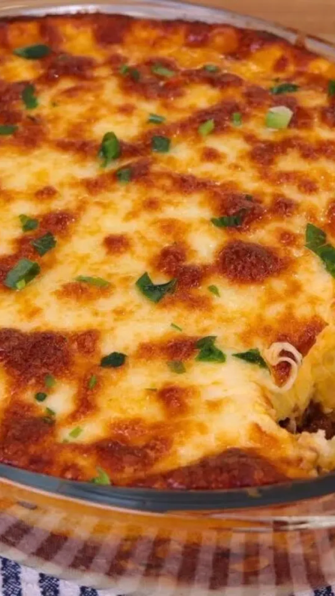 Escondidinho de carne moída cremoso ótimo para almoço de domingo