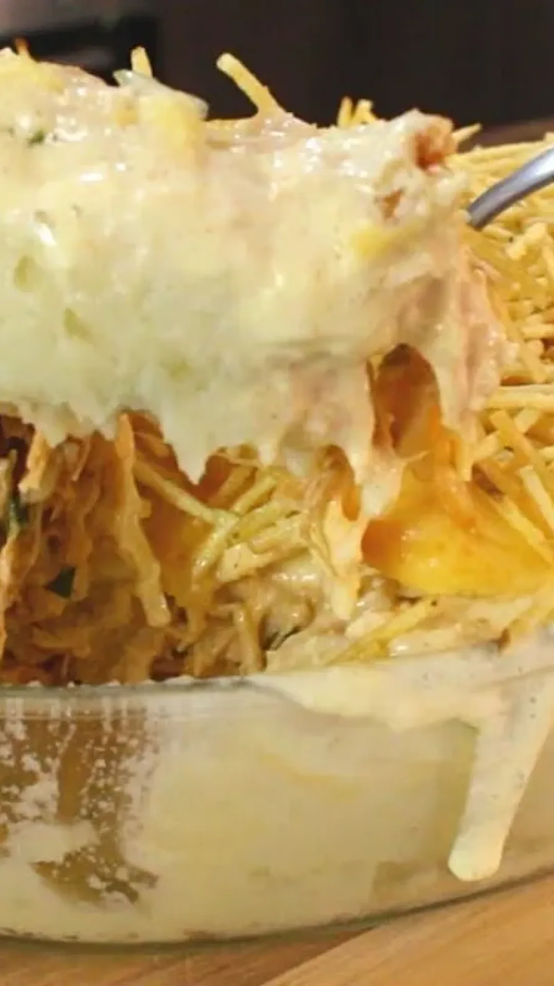 Escondidinho invertido de fricassê: uma receita simples, rápida e muito cremosa para o seu almoço