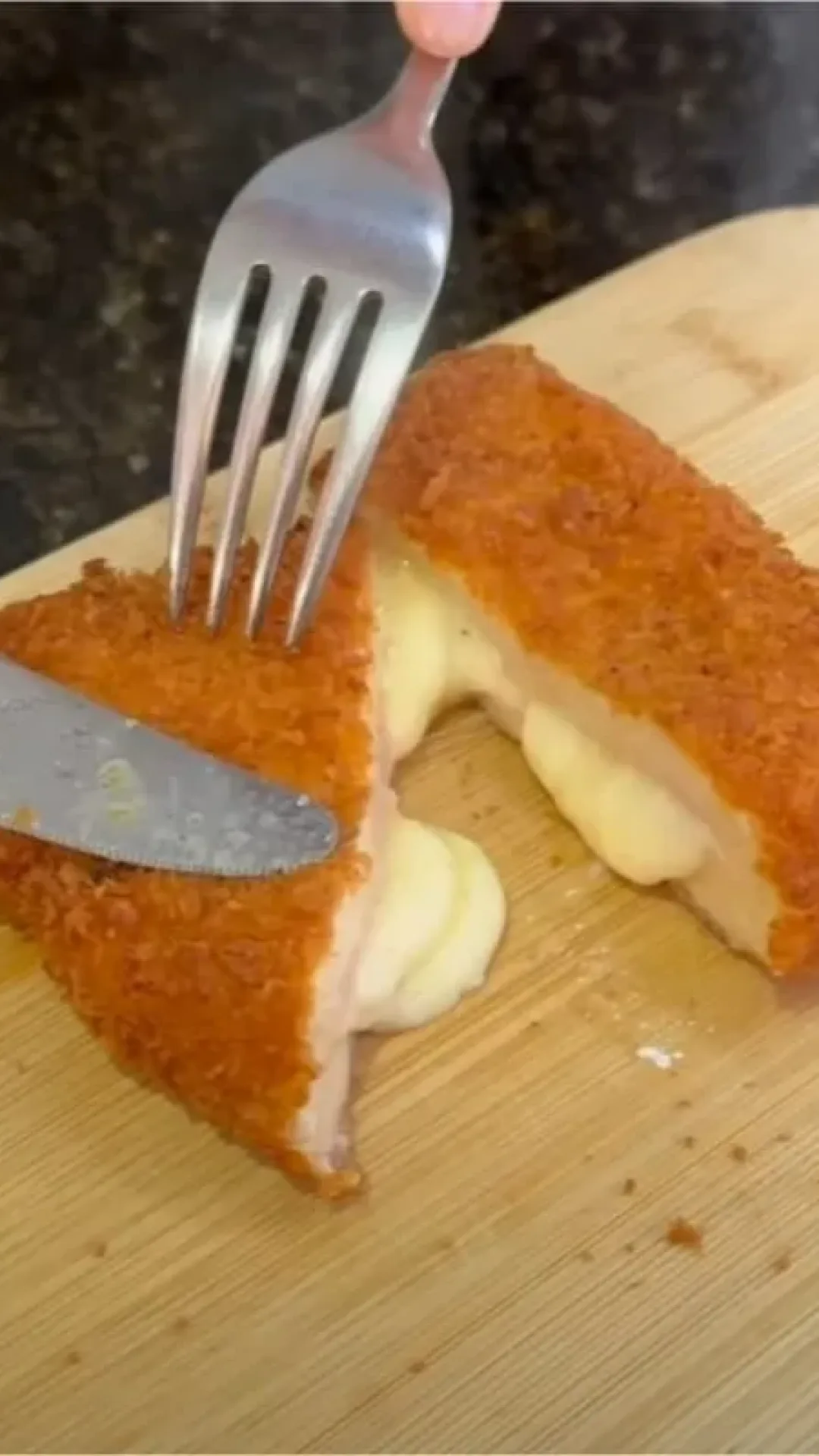 Frango à milanesa recheado sequinho: crocante e suculento que impressiona