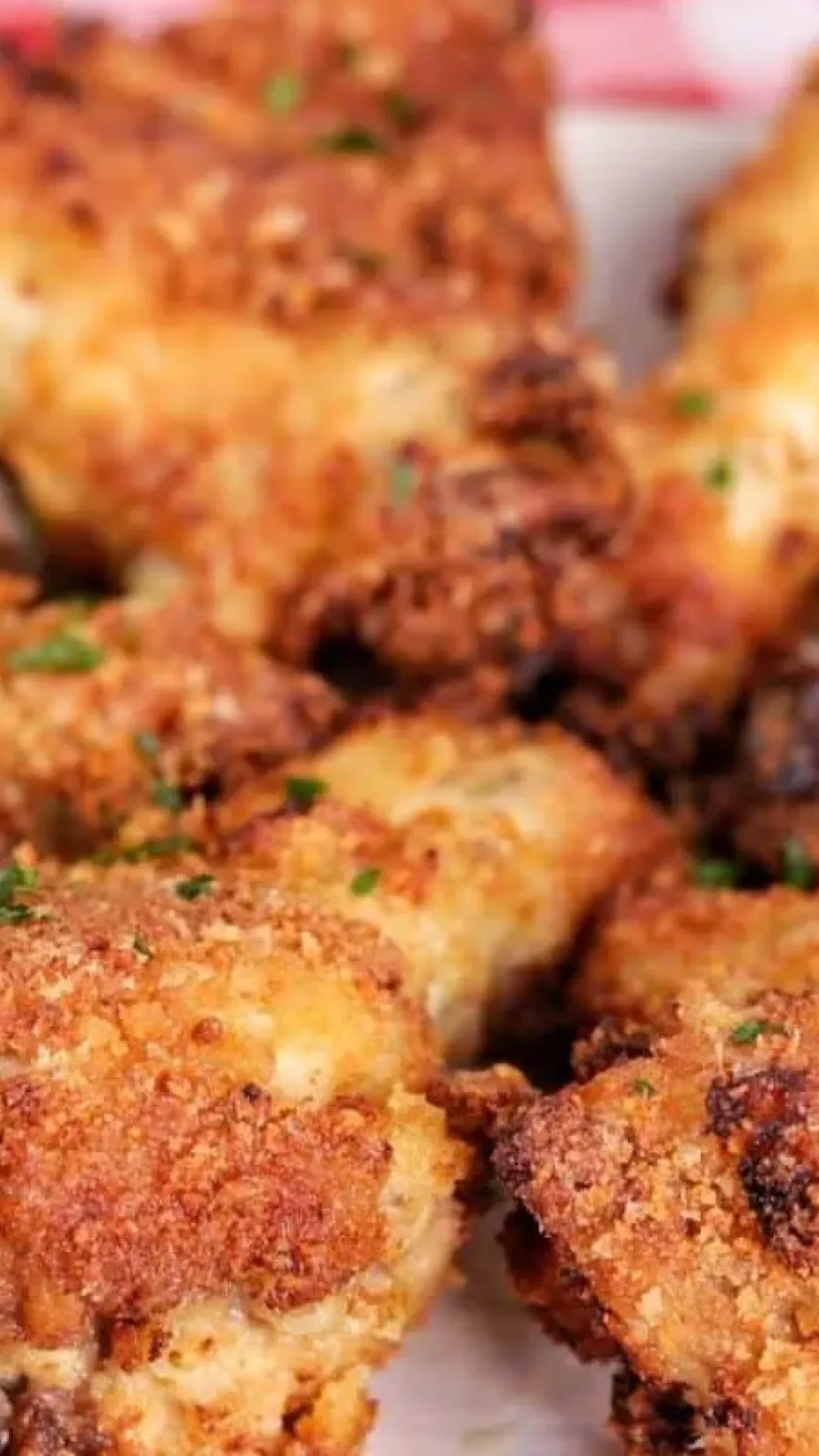 Frango assado na Air Fryer: essa crosta de parmesão vai fazer você viciar em frango sem fritura