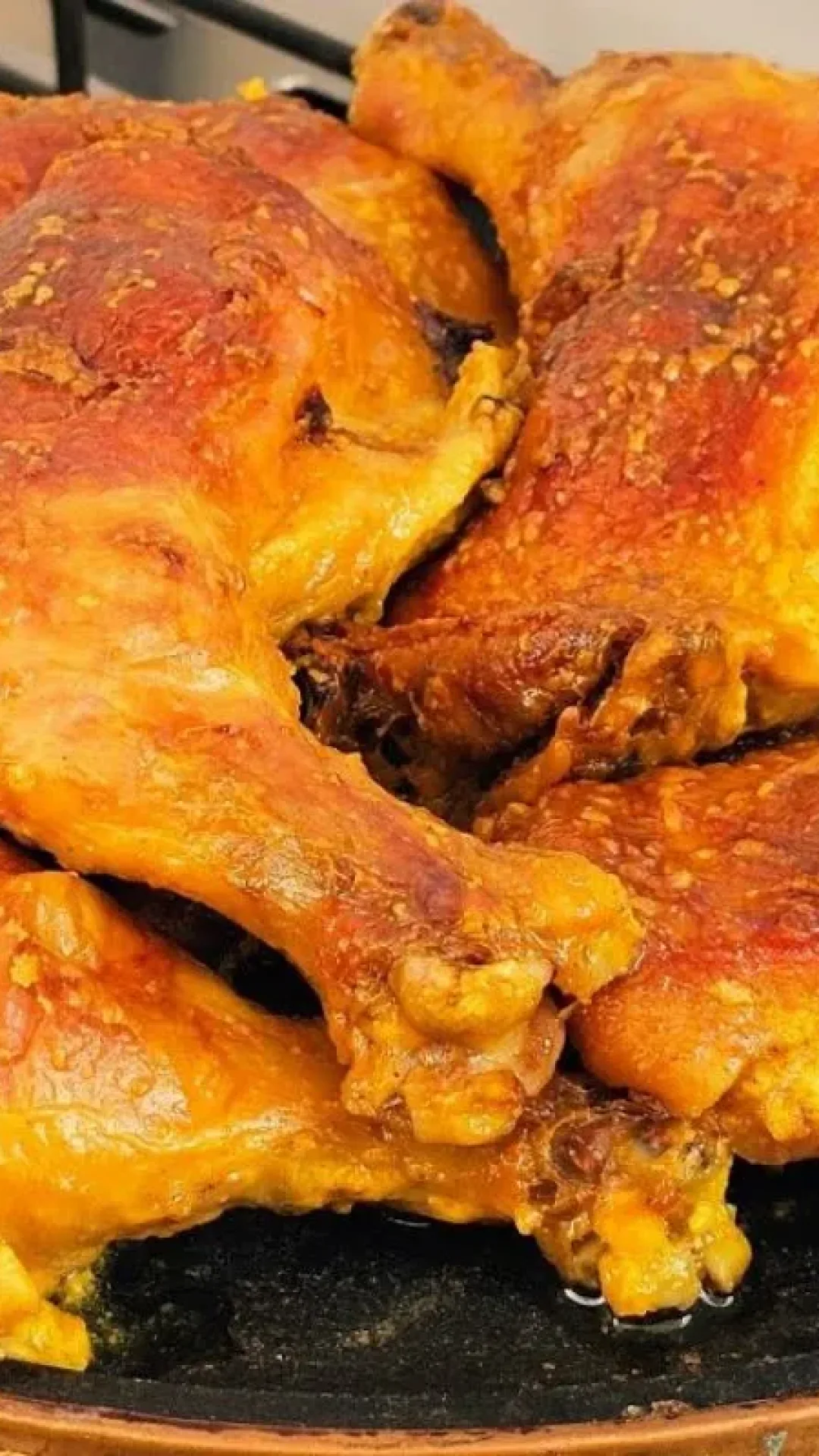 Frango assado na maionese que fica macio, saboroso e suculento, conquistando sua família