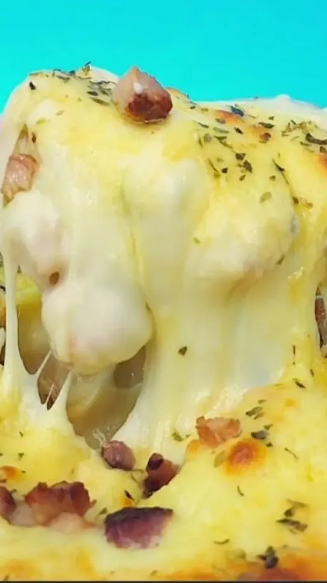 Frango com creme de batata e bacon: a melhor receita para surpreender na ceia de réveillon