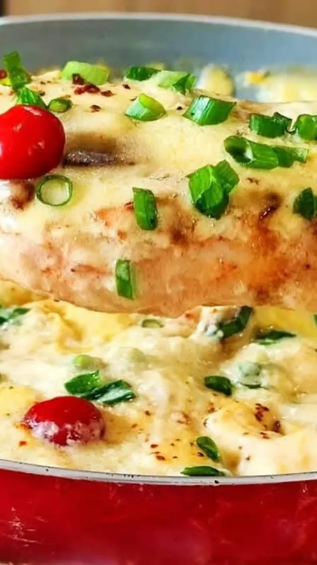 Frango cremoso de panela fácil e suculento que derrete na boca e não fica seco