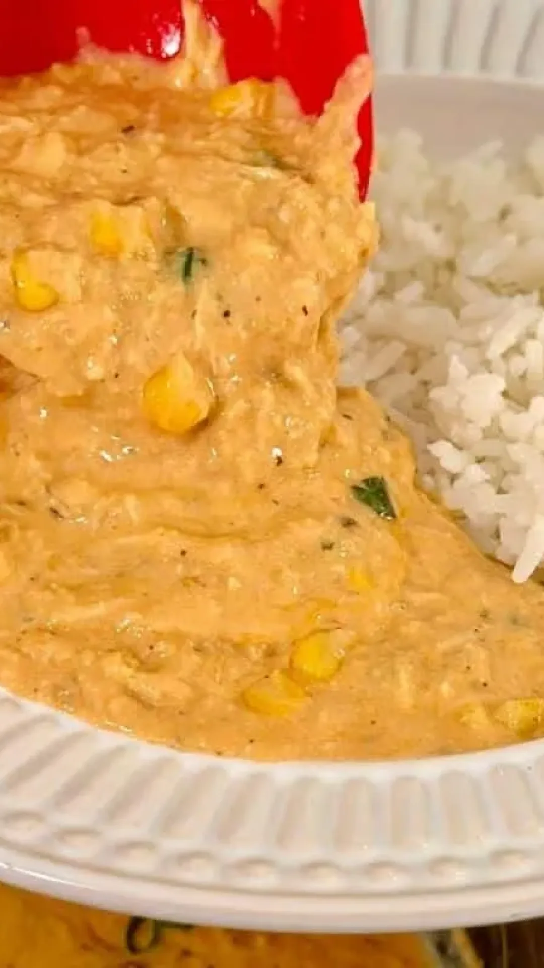 Frango cremoso: receita mais fácil do mundo que rende muito para o seu almoço