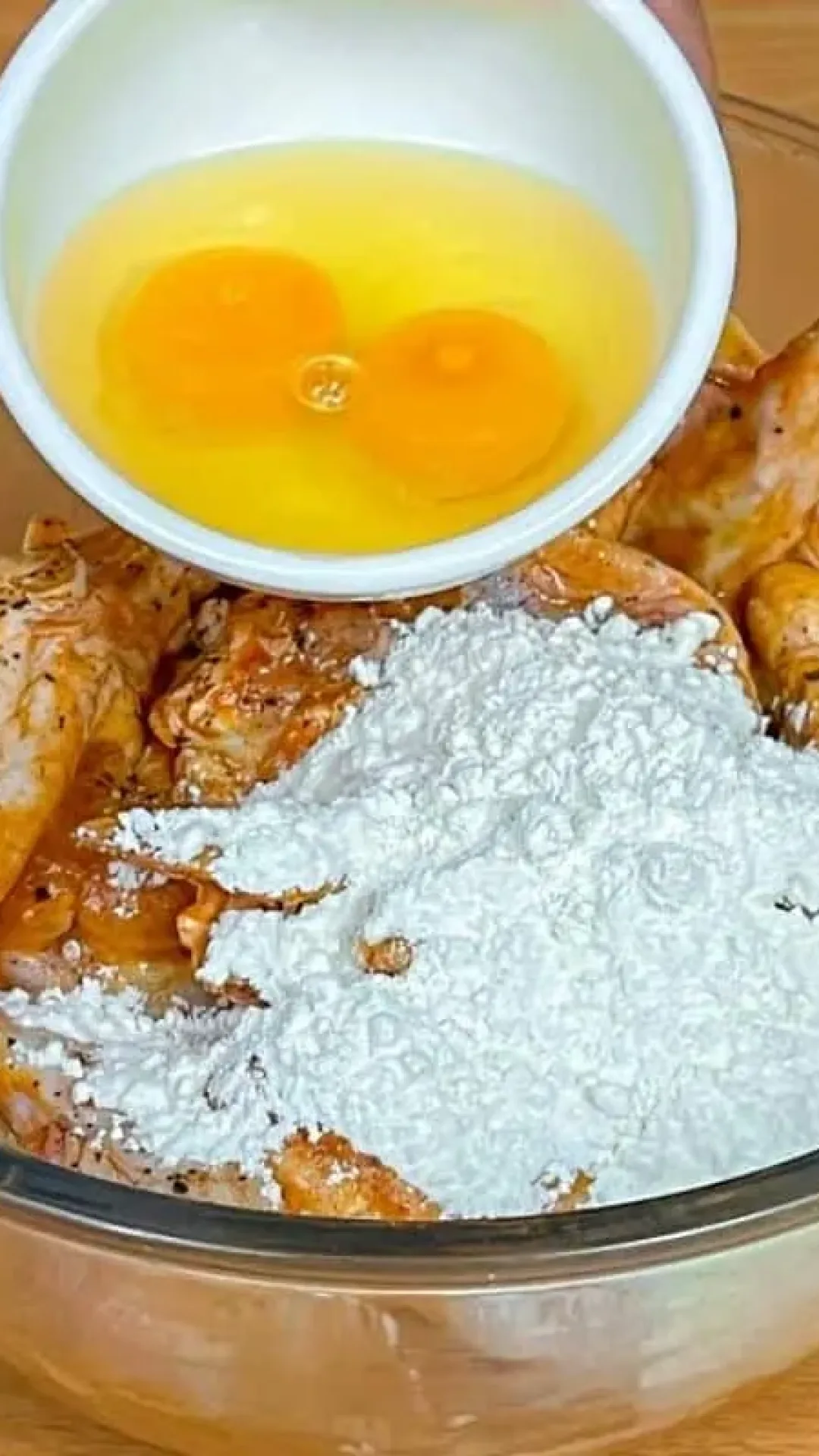 Frango frito crocante e suculento que fica pronto rapidinho e sem erro