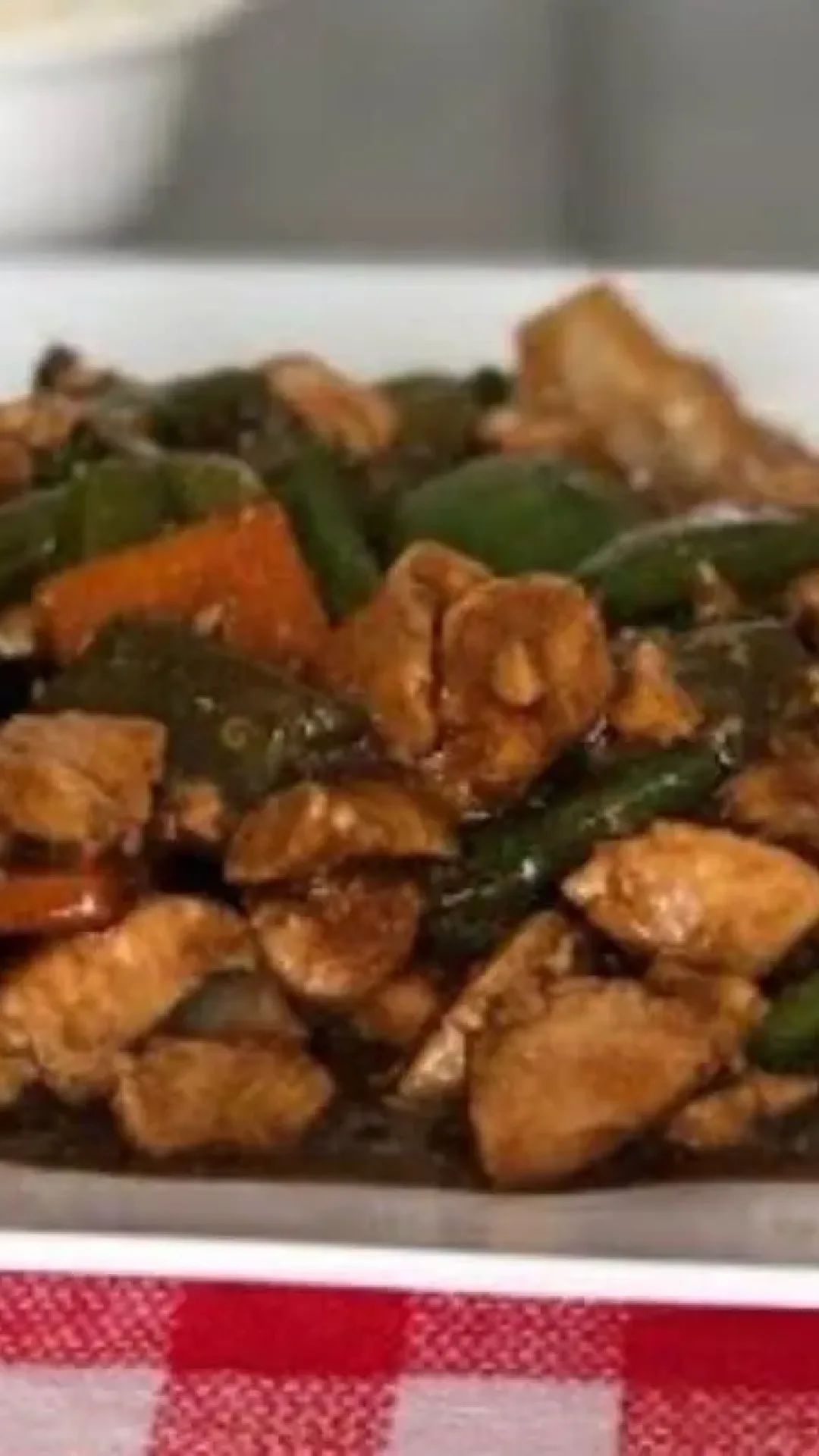 Frango xadrez: veja como fazer essa receita oriental muito gostosa e sem mistério para preparar no jantar de hoje