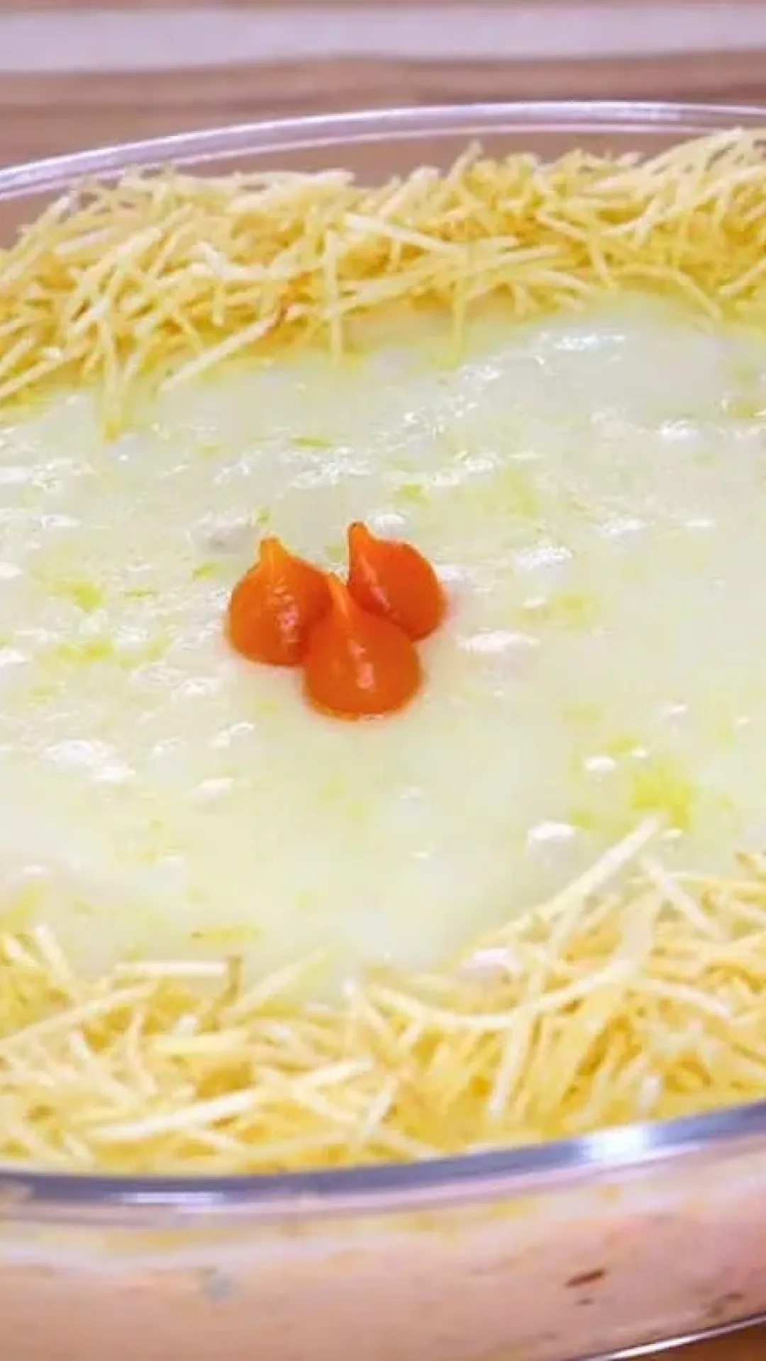 Fricassê cremoso fácil e saboroso para servir como prato principal na virada de ano novo