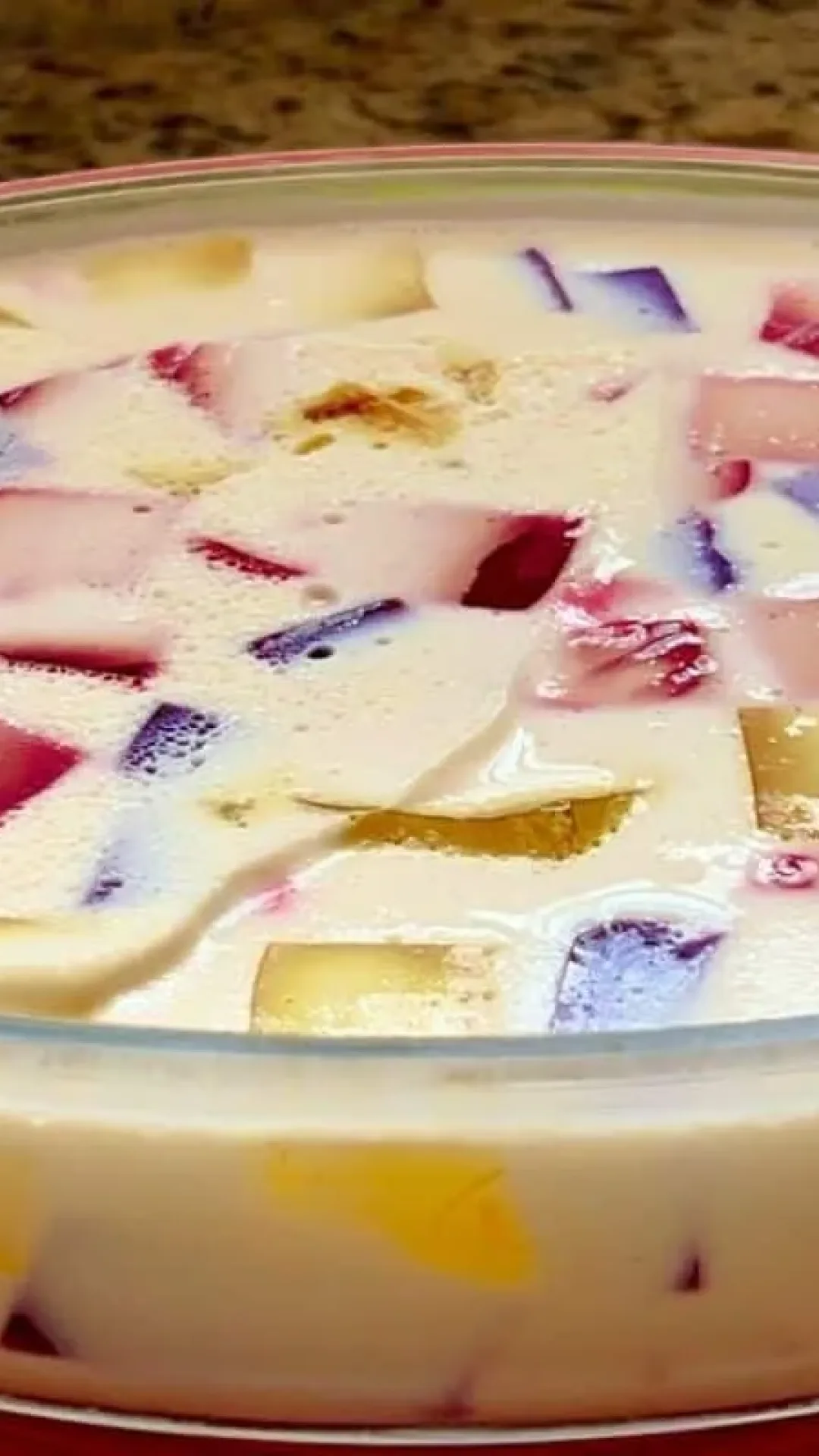 Gelatina colorida muito fácil e refrescante, que vai agradar as crianças e os adultos também