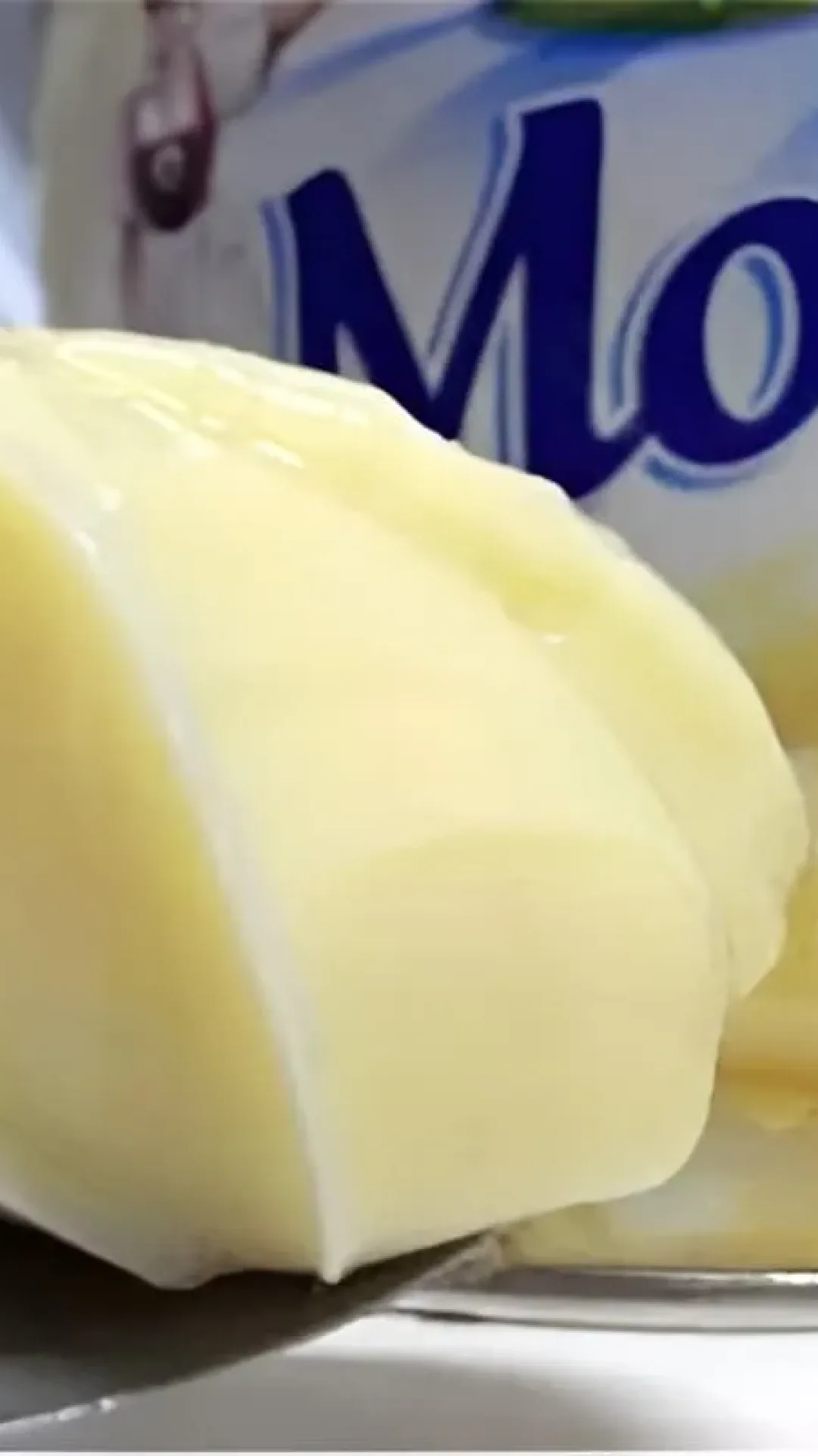 Leite condensado cremoso caseiro para comer de colher ou rechear bolos e tortas