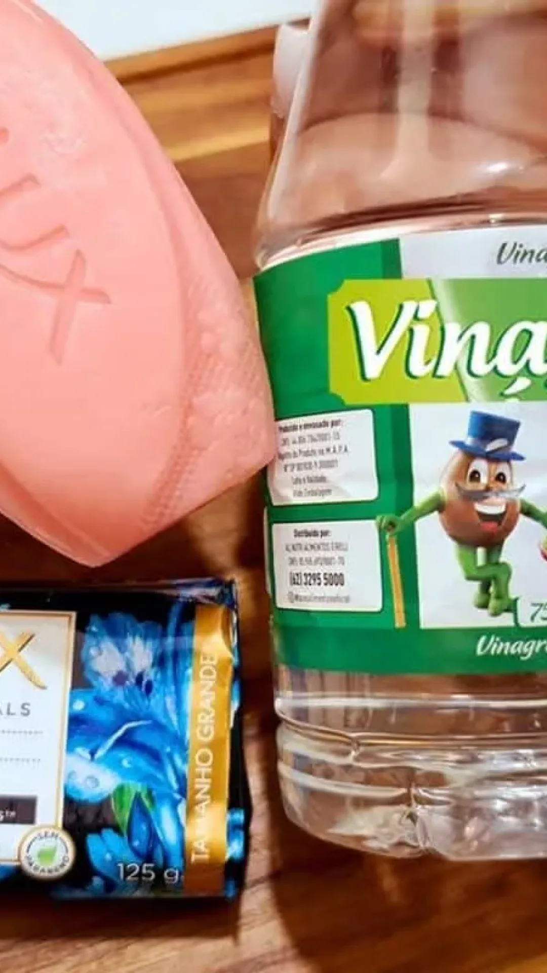Limpador multiuso caseiro que deixa tudo brilhando com apenas dois ingredientes