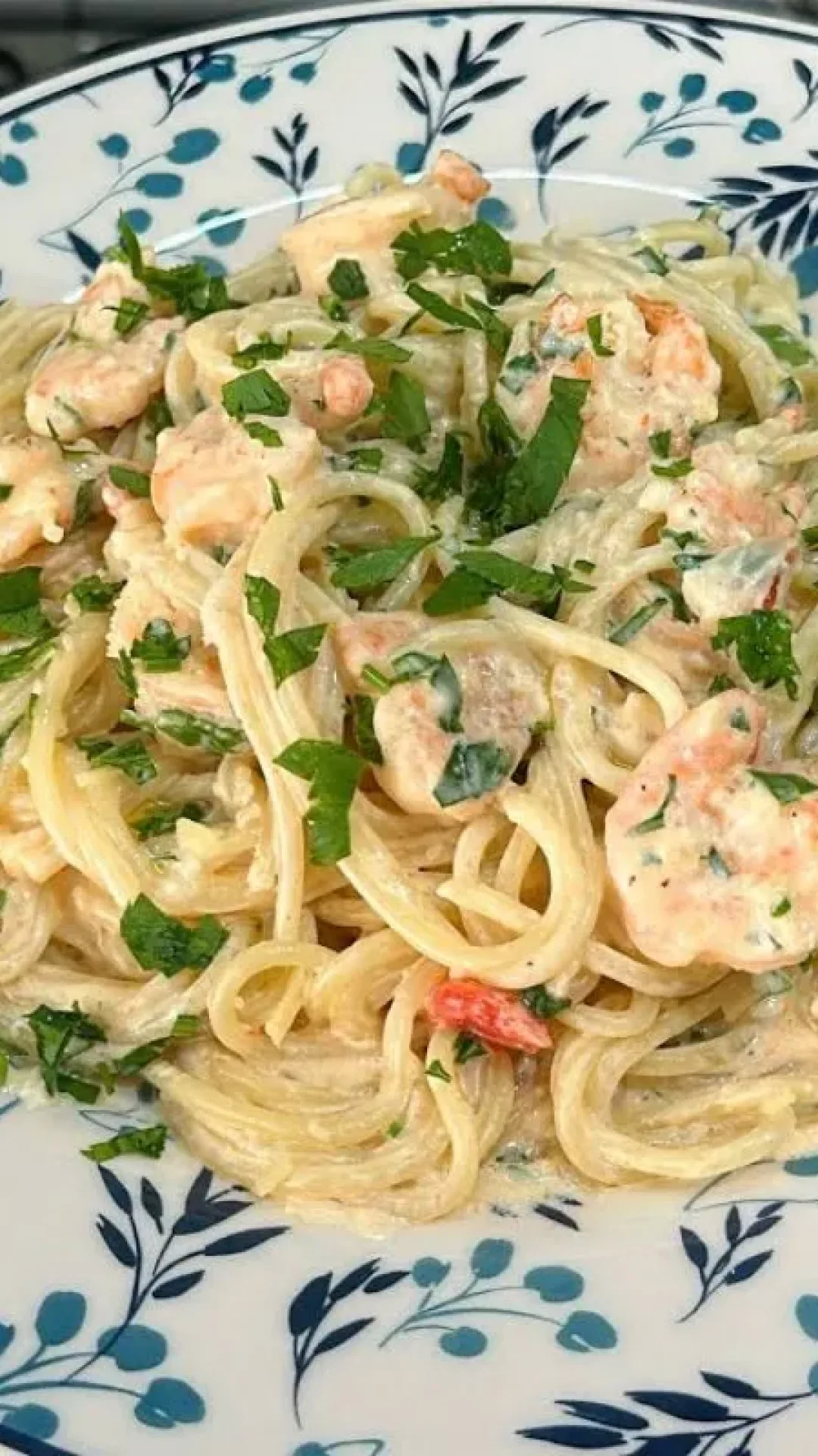 Macarrão ao molho de camarão: a receita de dar água na boca para o seu almoço de domingo