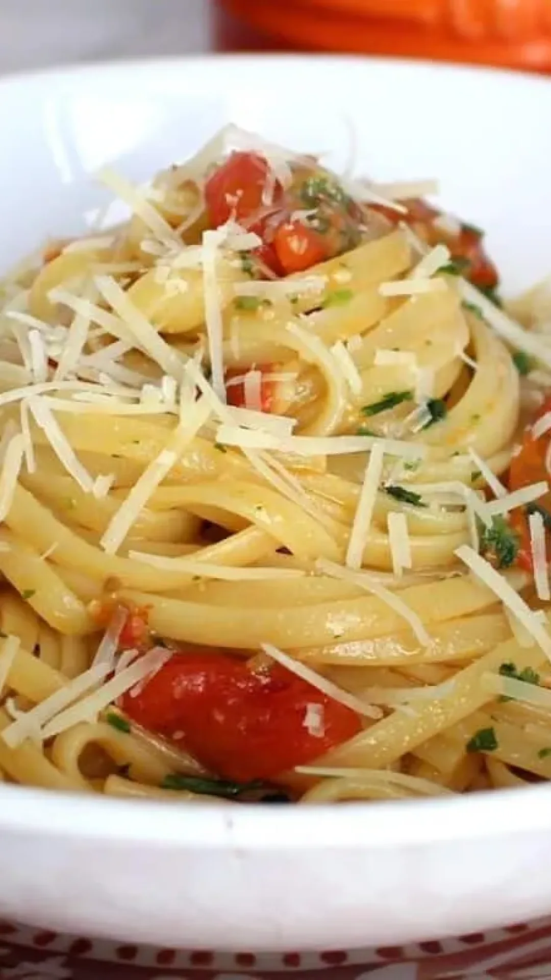 Macarrão de 10 minutos para uma refeição prática e deliciosa no seu feriado de fim de ano