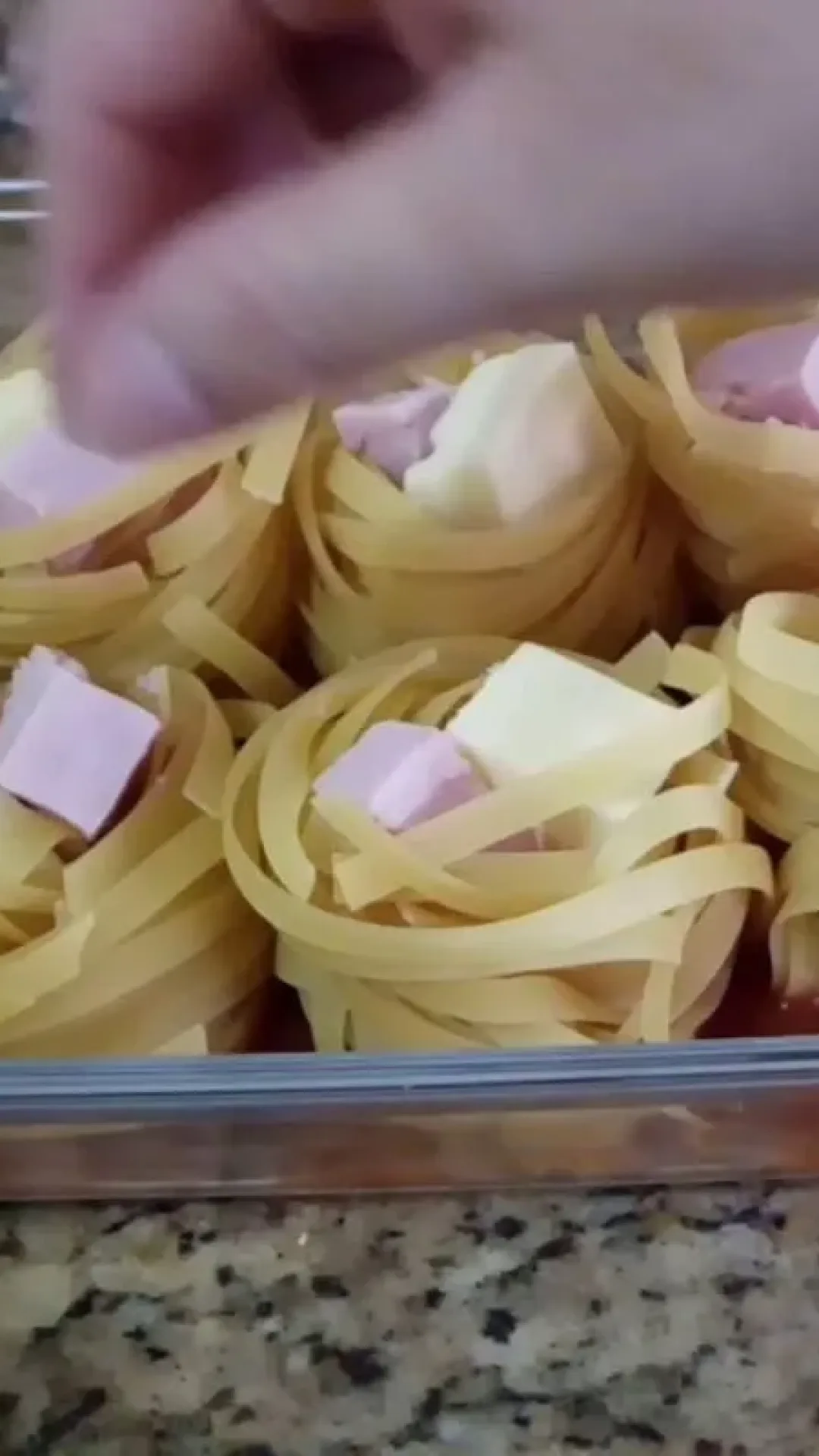 Macarrão ninho recheado ao forno: uma opção rápida, prática e saborosa, que todos amam