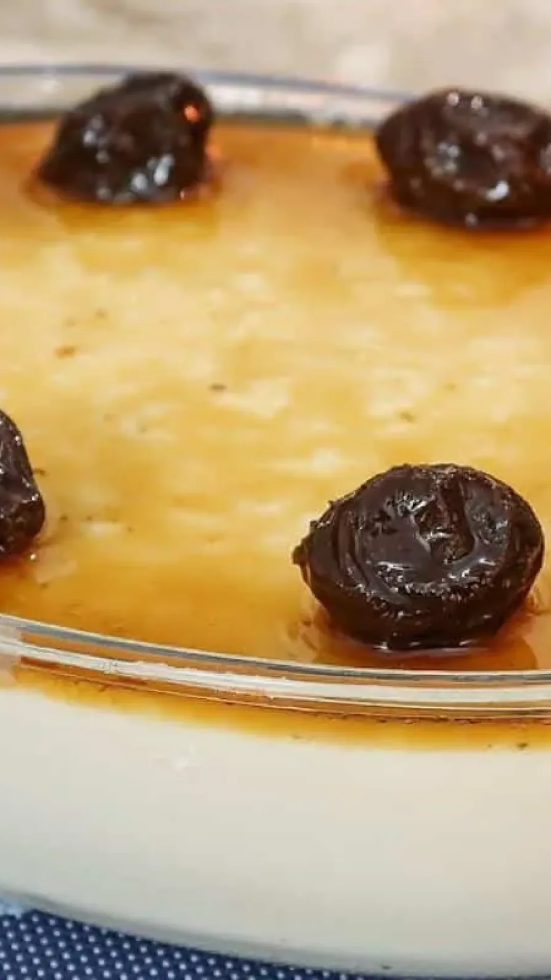 Manjar de coco com ameixa: desmancha na boca e super fácil de fazer para o natal