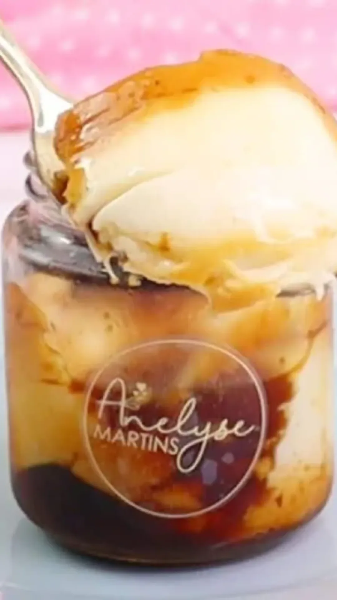 Manjar de coco no potinho delicioso, muito fácil de fazer e com uma textura super cremosa