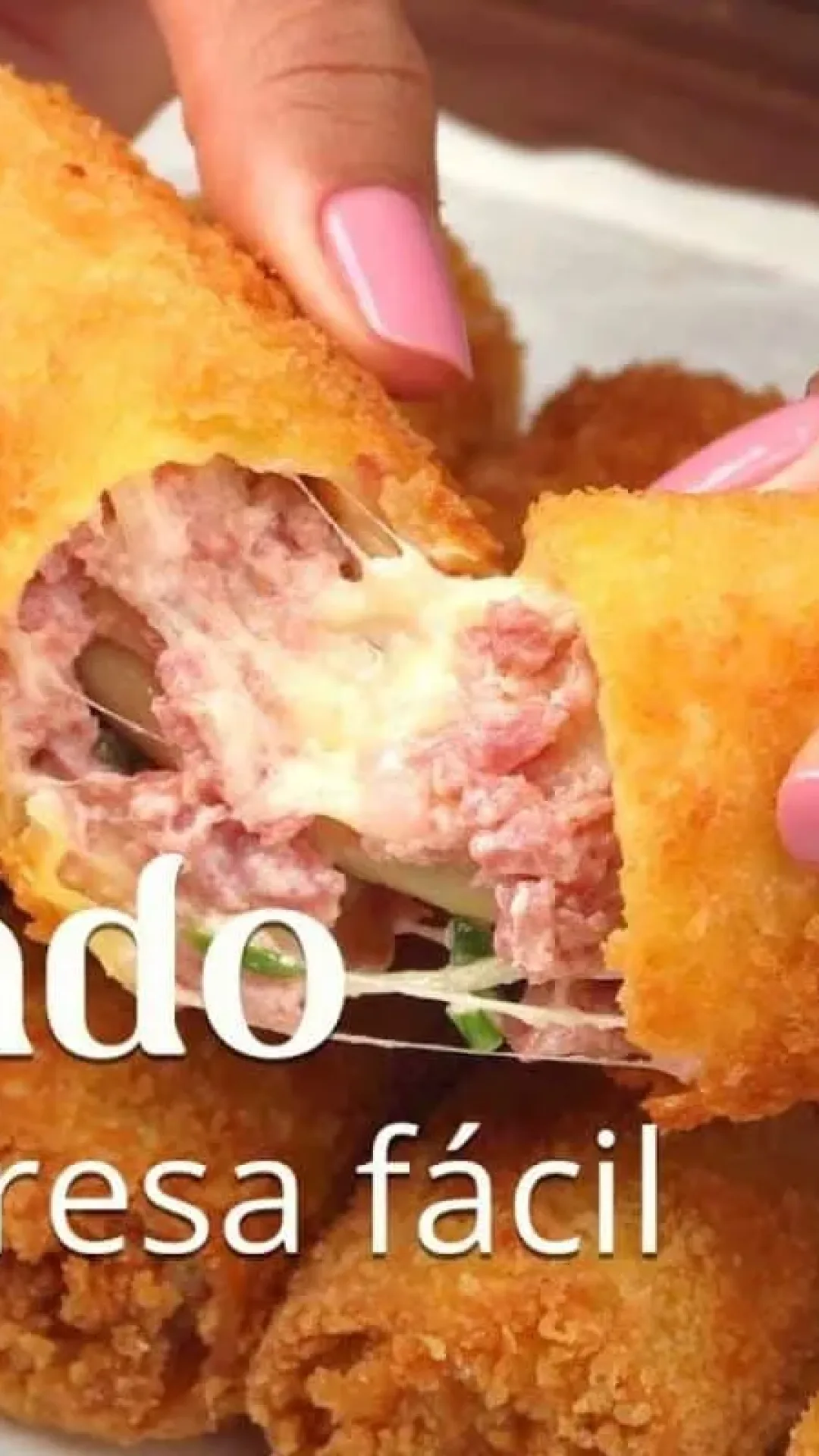 Massa de salgado frito, que tem um resultado surpreendente e fica muito sequinha e gostosa