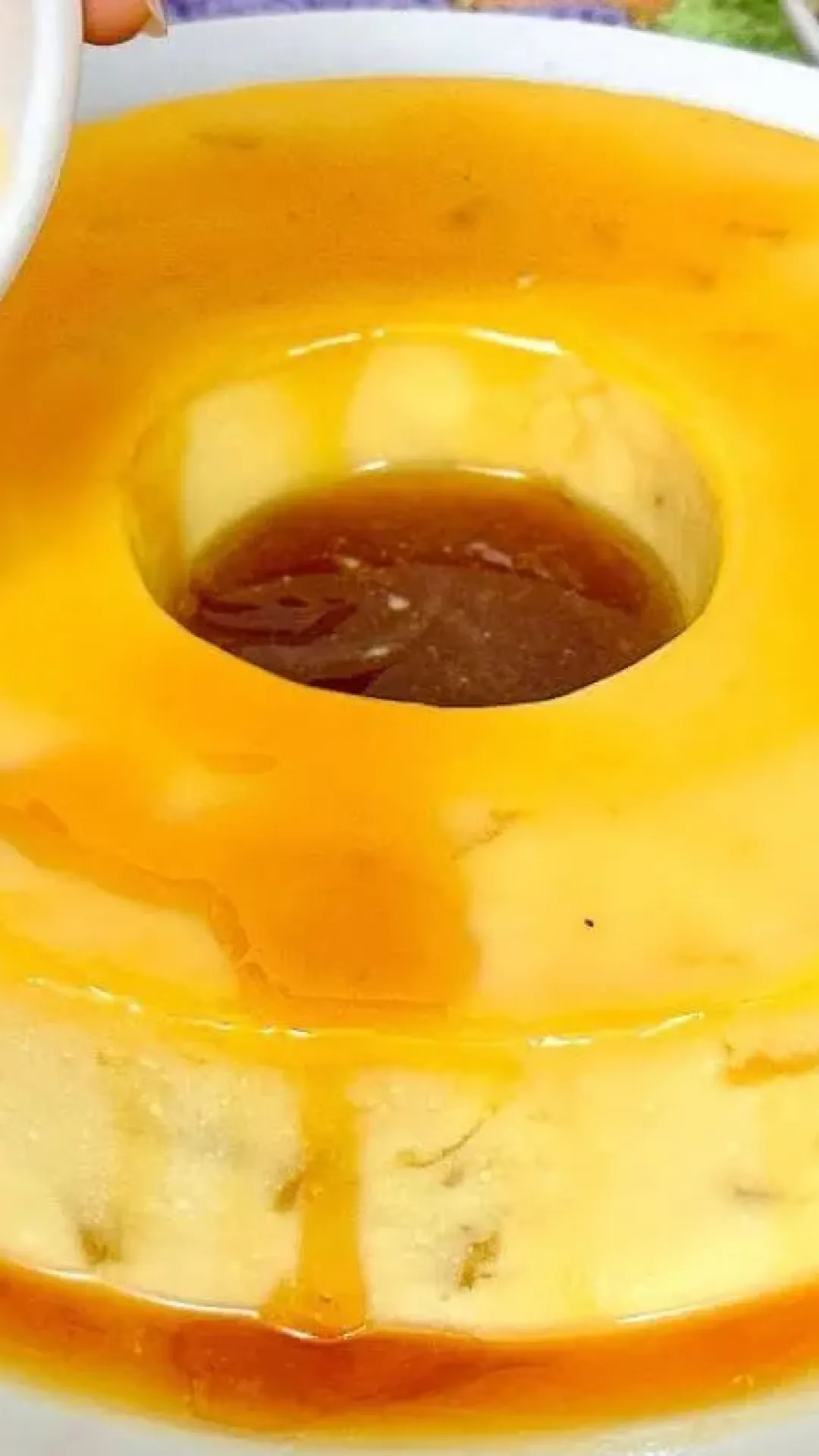 Misturei creme de leite com abacaxi e fiz um delicioso pudim de abacaxi ficou super refrescante