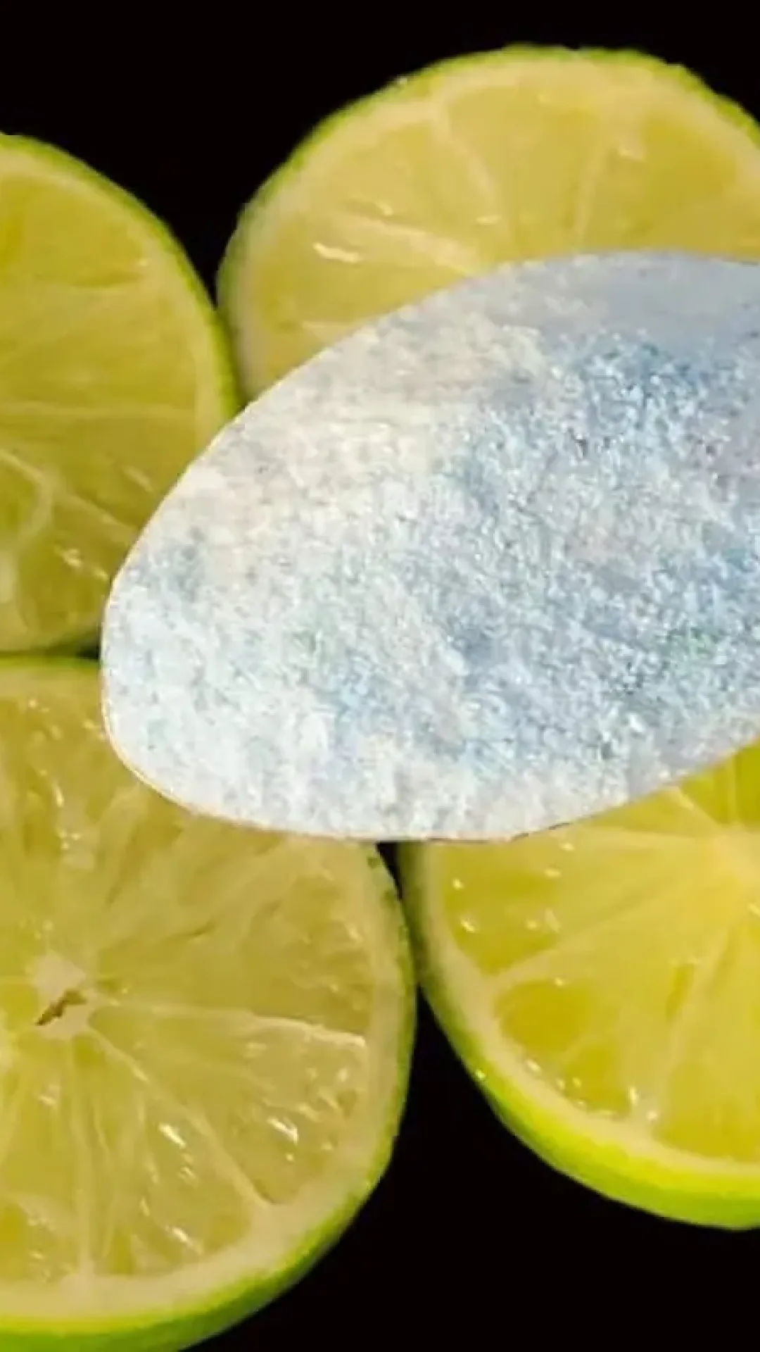 Multiuso caseiro perfumado feito com limão e sabão em pó, limpa tudo e economiza dinheiro