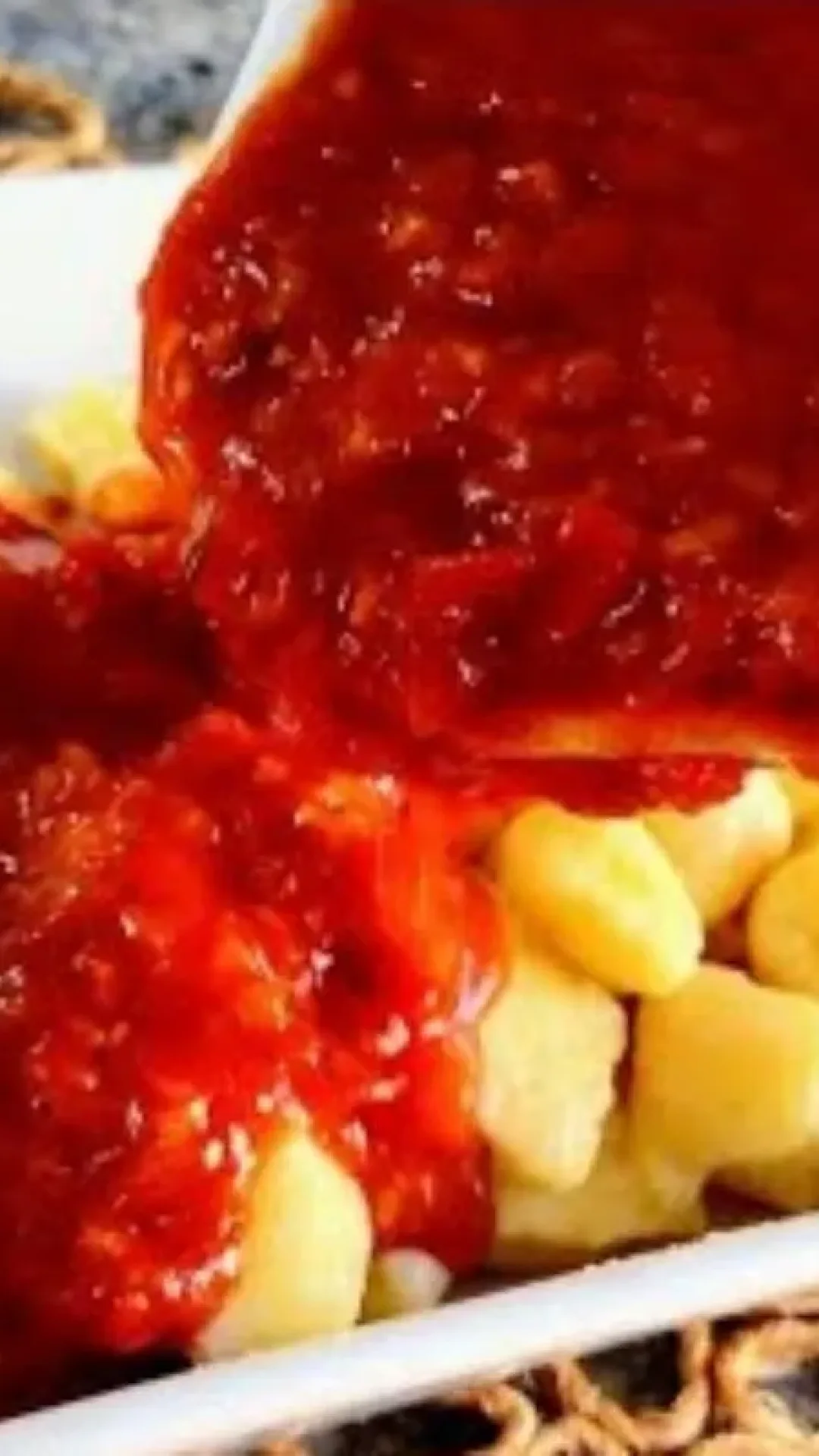 Nhoque de aipim com uma massa levinha e cremosa, ideal para um almoço digno de elogios