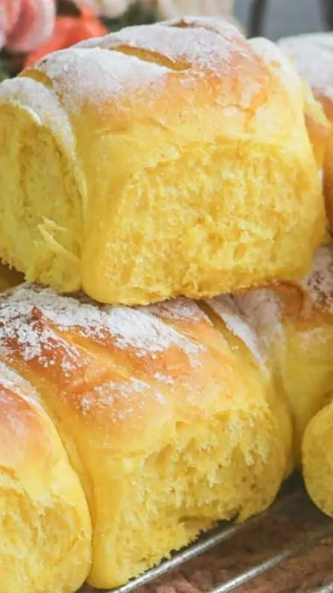 Pão caseiro de abóbora fofinho igual nuvem e perfeito para comer com café