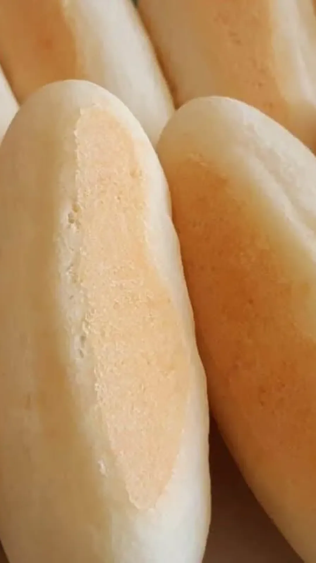 Pão de polvilho caseiro crocante por fora e macio por dentro, impossível resistir