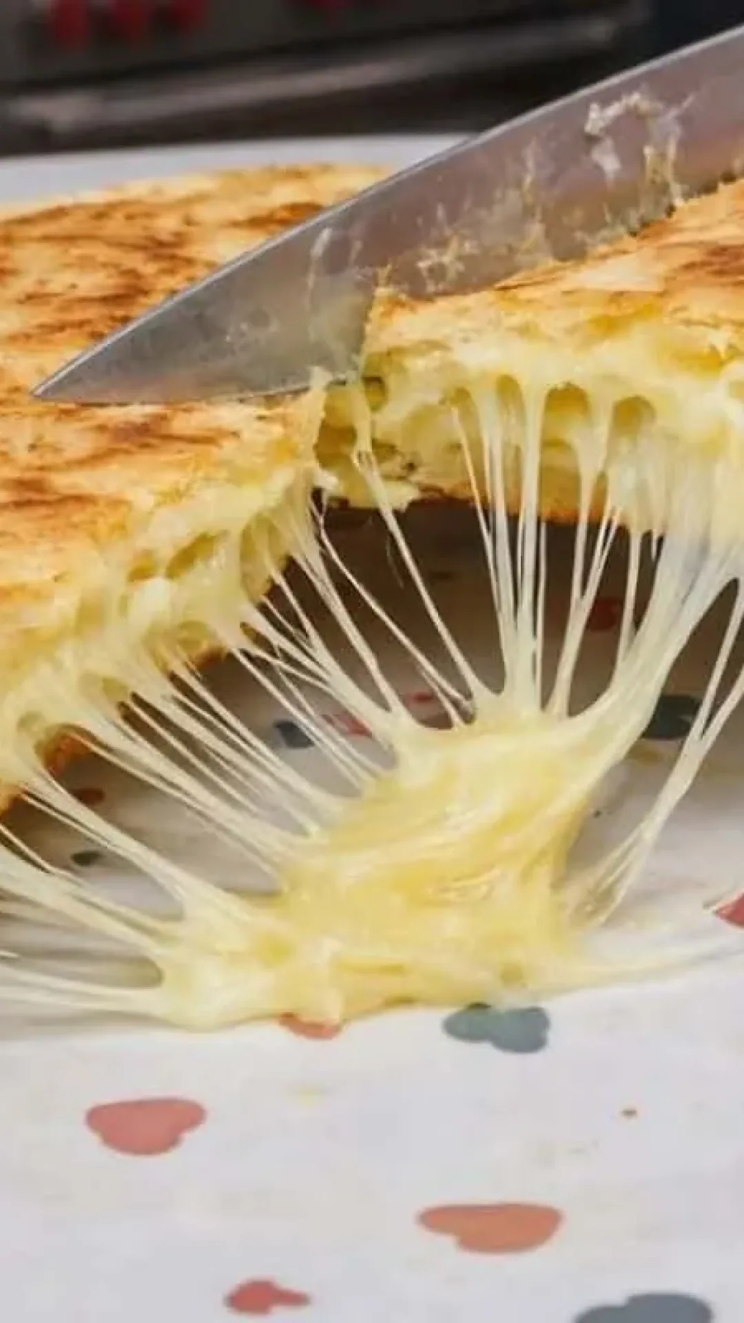Pão de queijo na frigideira muito fácil e rápido, perfeito para acompanhar um café fresquinho