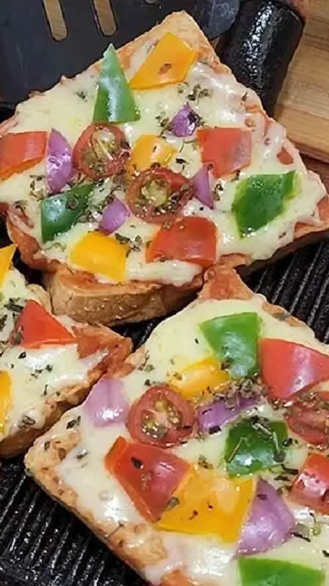 Pare de comprar pizza e faça esse lanche fácil que fica pronto em 5 minutos