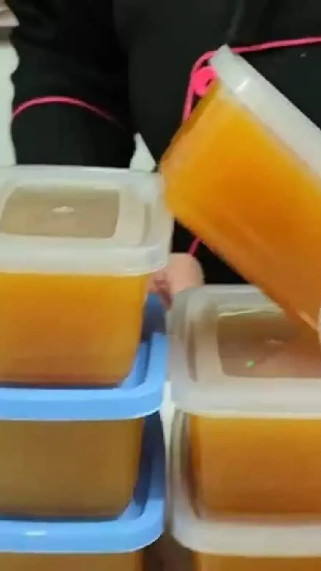 Pasta brilha alumínio: a solução caseira para deixar suas panelas brilhando como novas