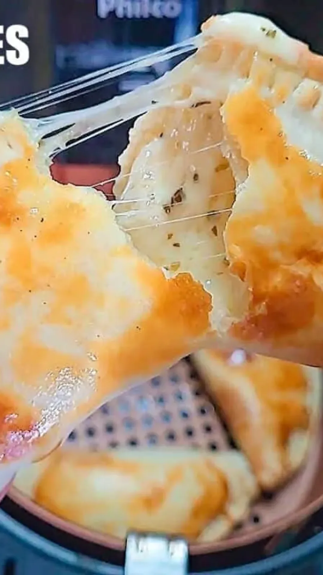 Pastel na Air Fryer: só 2 ingredientes, pastel fácil, rápido e sequinho