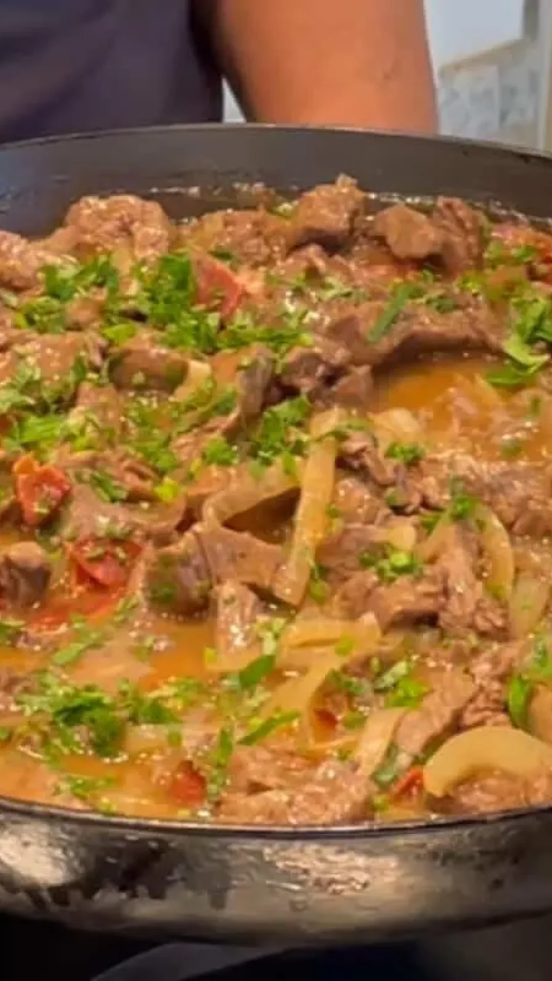 Picadinho de carne com bacon bem temperado e suculento para variar o cardápio do dia a dia